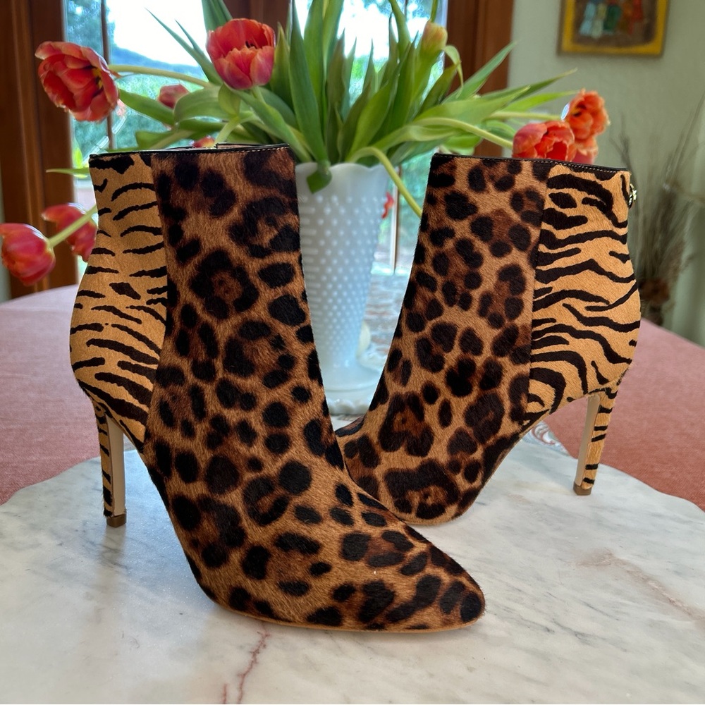 GUESS Size 7M Cheetah/Tiger dyed Cowhide leather booties Black&Brown/Camel
